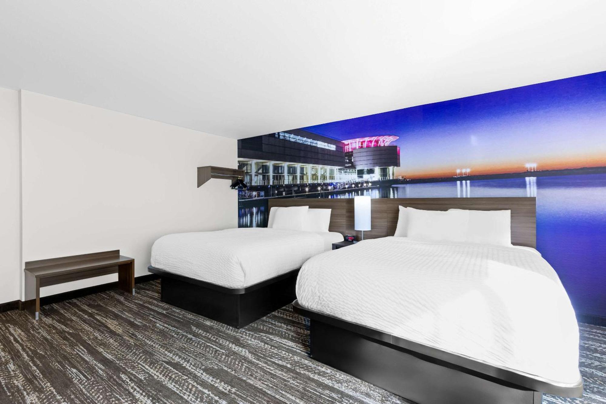 Hotel Clarion Pointe Milwaukee Exterior foto